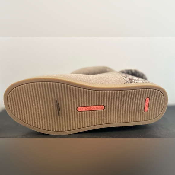 NEW! ROCKPORT Women's truTECH Veda Warm Slipper Boot Bootie, Light Grey 7 M - Picture 8 of 9